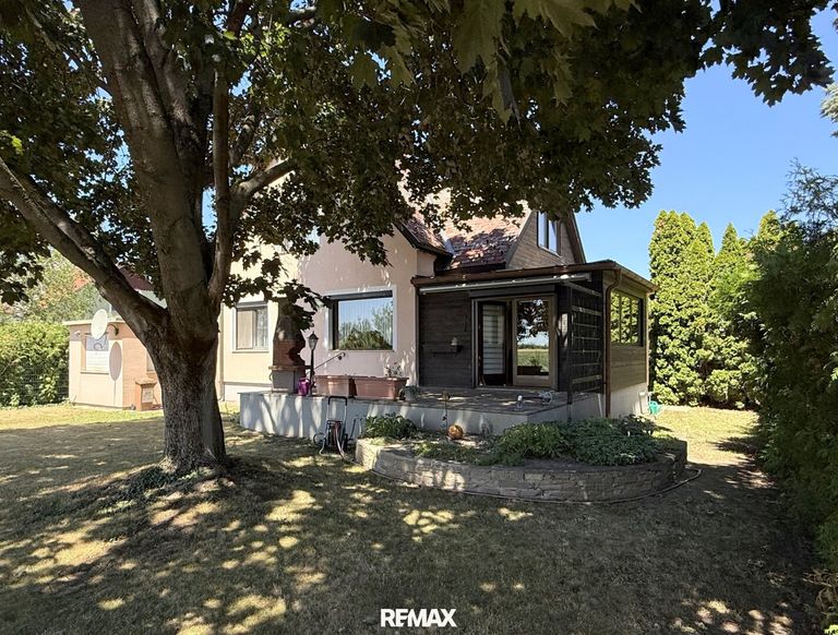 Das Haus vom Garten aus