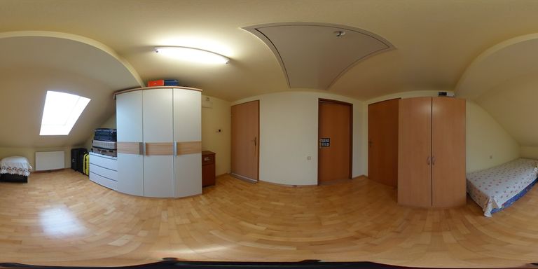 Zimmer 4 im Dachgeschoss