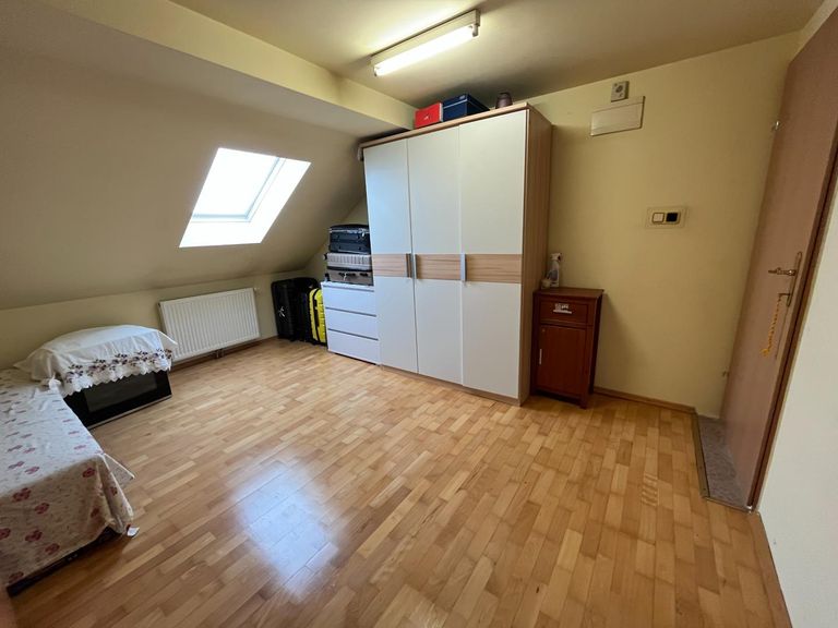 Zimmer 4 im Dachgeschoss