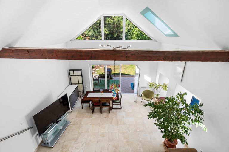 8 Blick vom OG zum Wohnzimmer