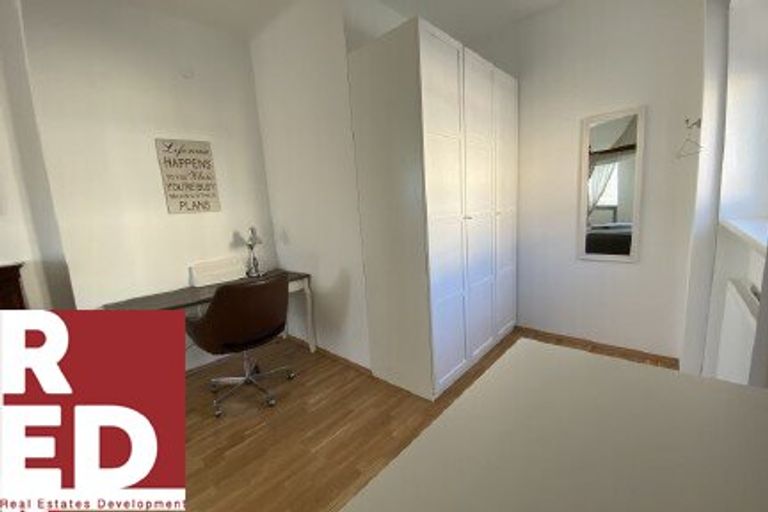 Ecke mit Schreibtisch