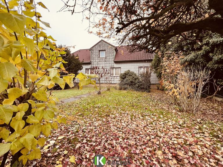 Hausansicht Vorgarten