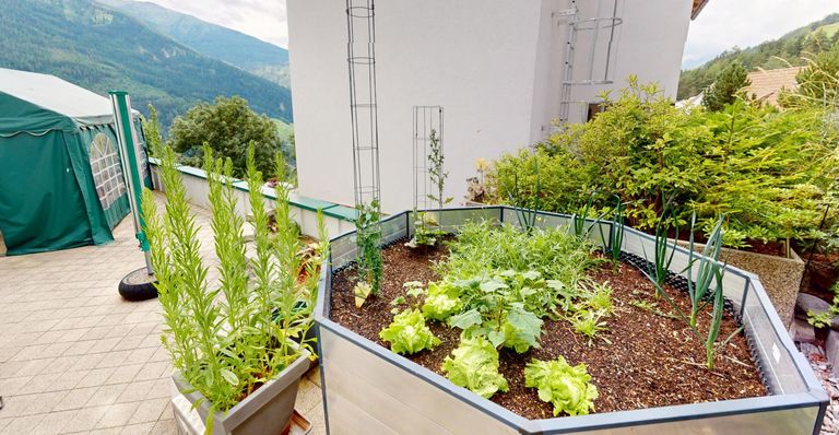 Haus - Fließ - Außenbereich - 1. OG