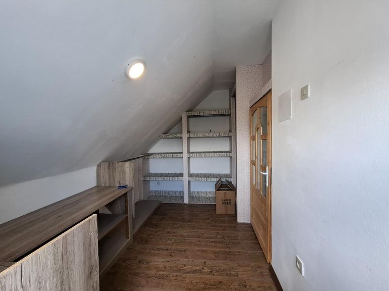 Schrankraum Dachboden