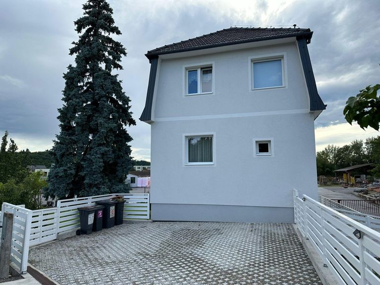 28_Haus Strassenseite