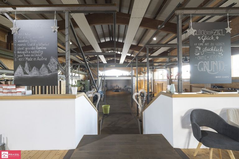 OG Stiegenabgang Schau- und Verkaufsraum