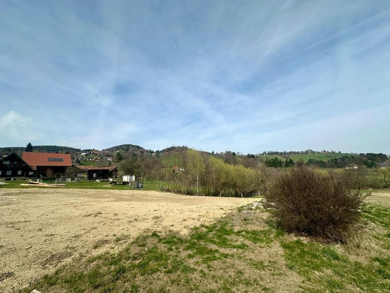 336_2 Baugrund Aussichtslage Vochera am Weinberg i