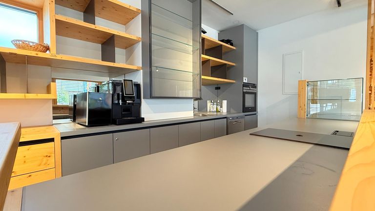 voll ausgestattetes Verkaufspult