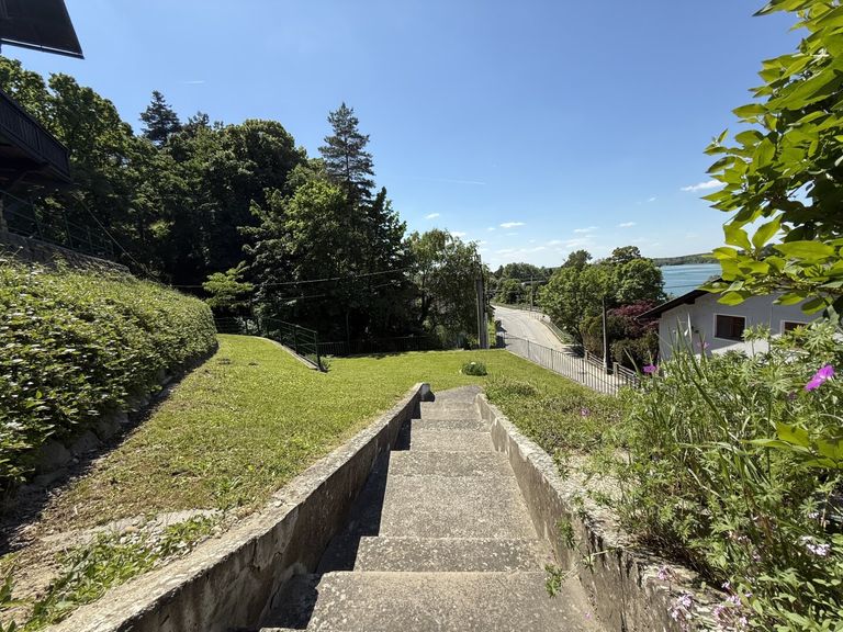 Treppe zum Vorgarten