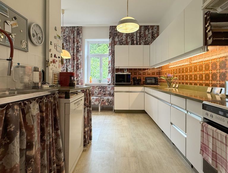 Erdgeschoss - Küche mit Essbereich