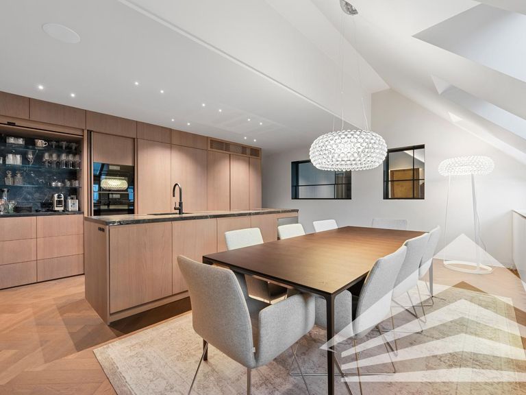 Küche Essen offen 1. Ebene