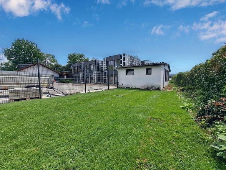 Parkmöglichkeiten vor dem Haus