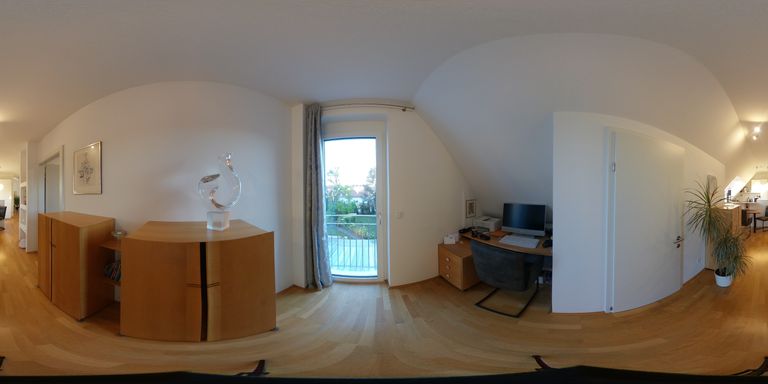 Schreibtisch