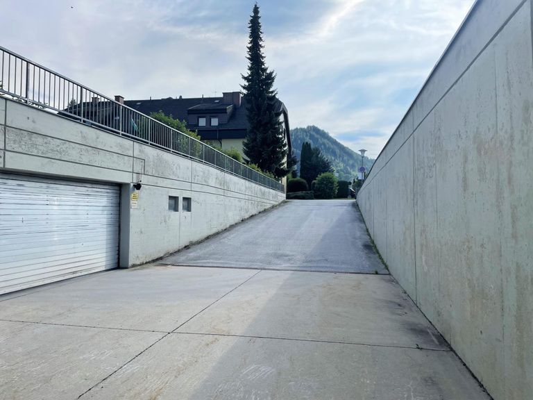 Zufahrt Tiefgarage