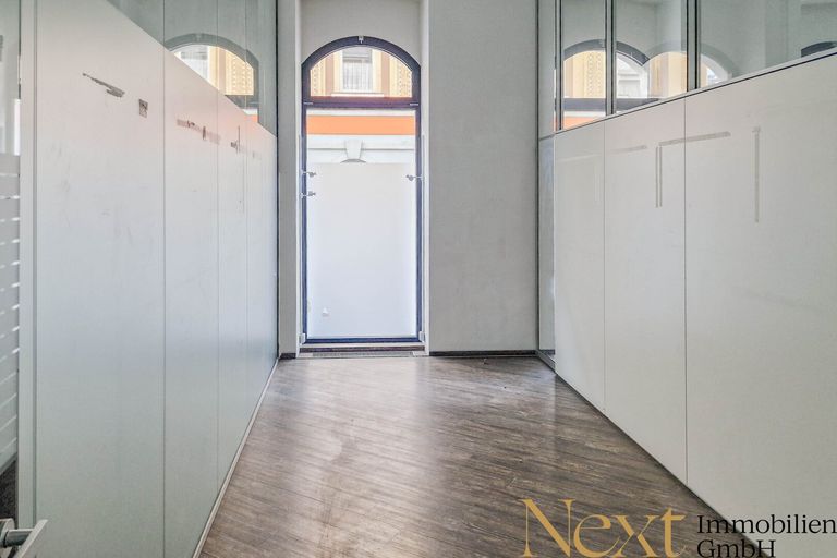 Büro-/Geschäftsfläche IV