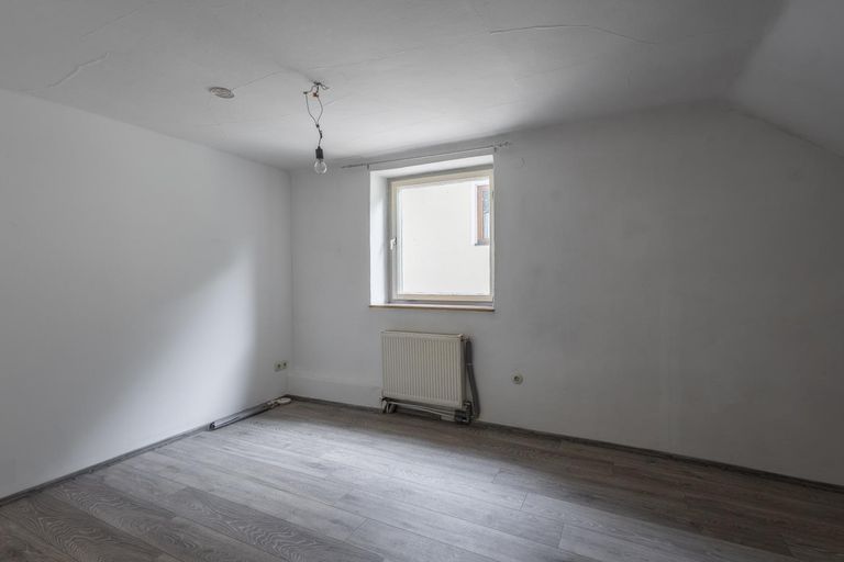 OG_Nebengebäude_Zimmer1