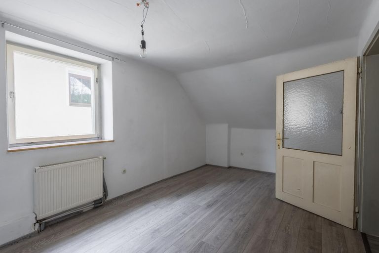 OG_Nebengebäude_Zimmer1