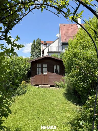 zum eigenen Garten