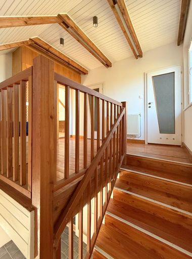 Aufgang ins Obergeschoss