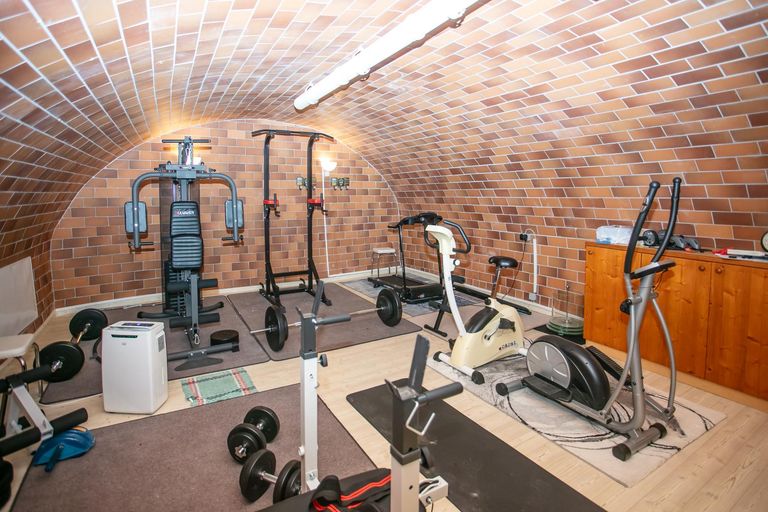 Fitnessraum KG_ Steiner Landstr. 50
