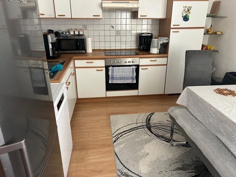 Küche und Esszimmer