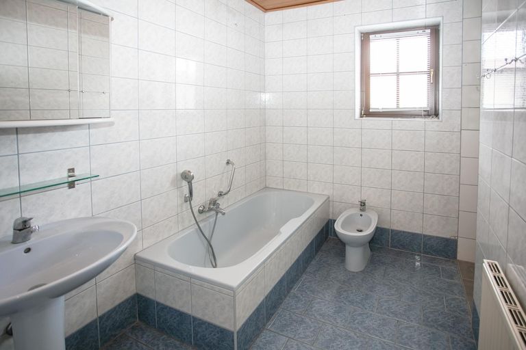 OG_Badezimmer_Ansicht 1