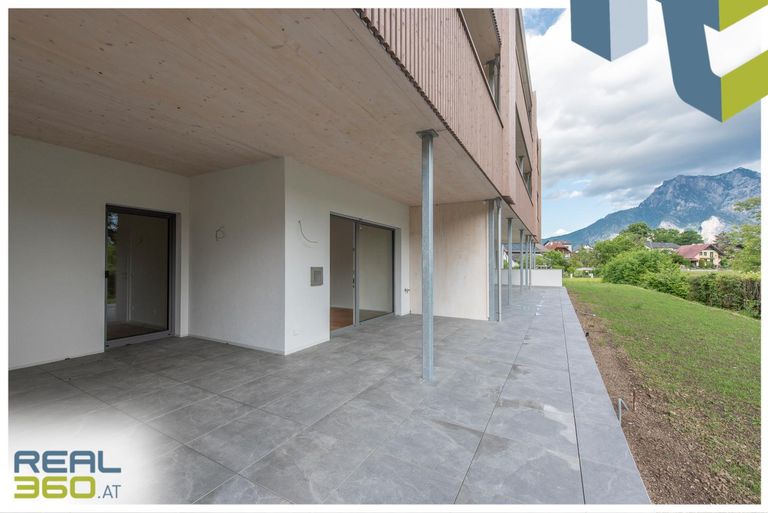 Terrasse mit Blick auf den Traunstein