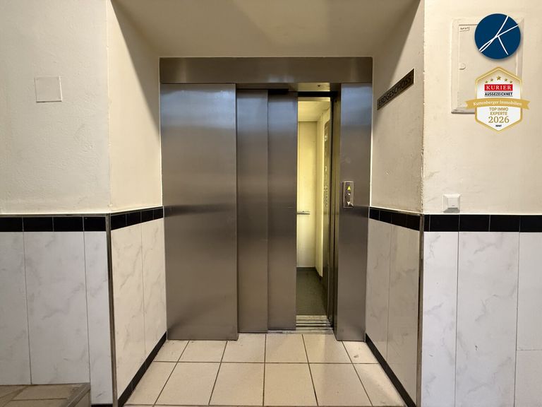 Moderner Personenlift