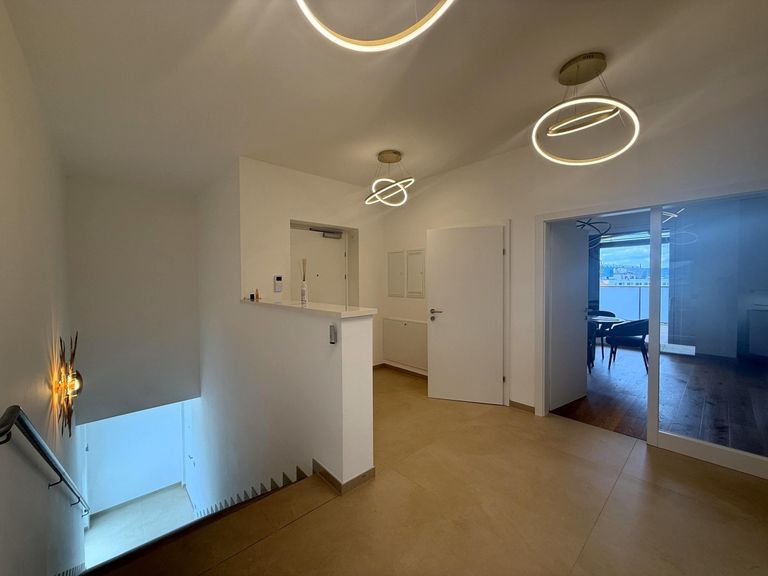 Wohnungseingang - mit Aufzug direkt in die Wohnung