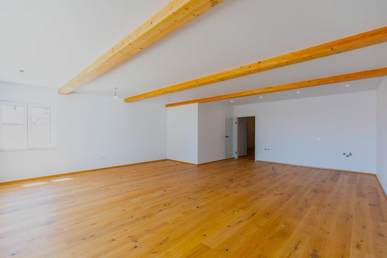 4 Wohnküche Blick Foyer