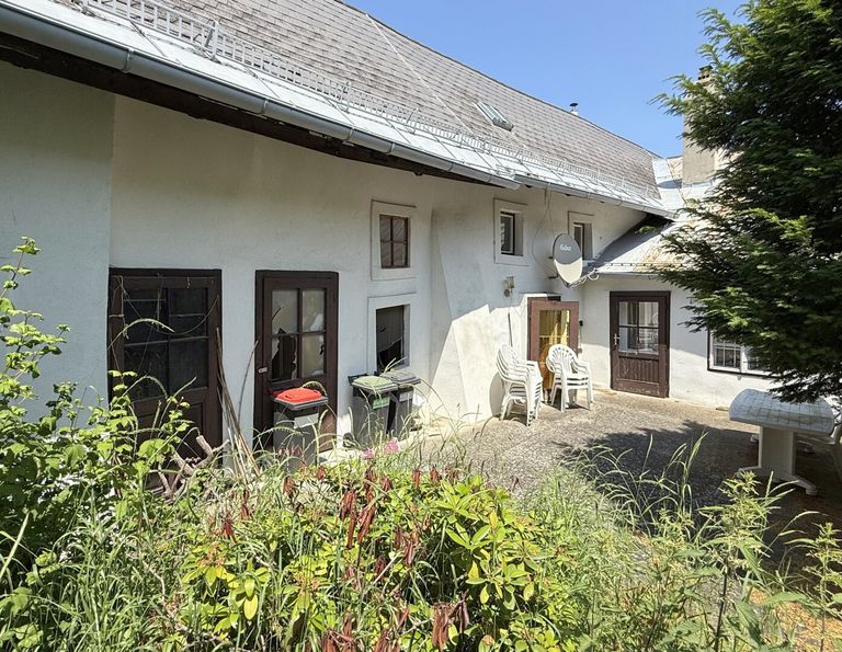 Das Haus vom Innenhof aus