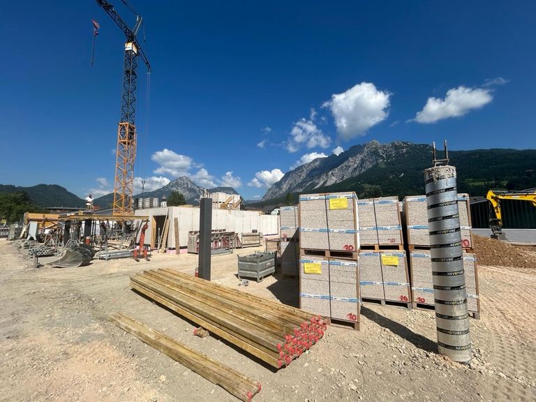 Die Baustelle läuft auf Hochtouren