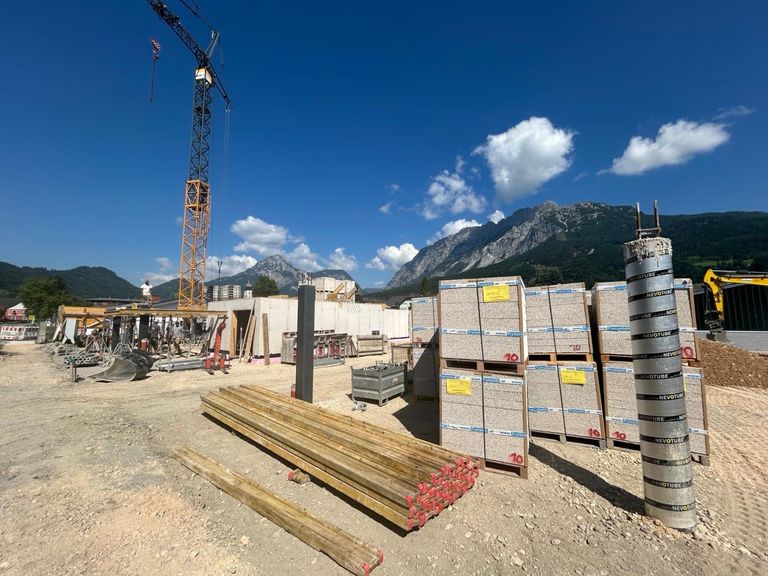 Die Baustelle läuft auf Hochtouren