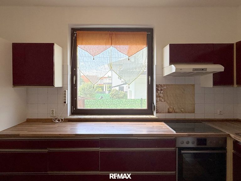 Küche mit Gartenblick