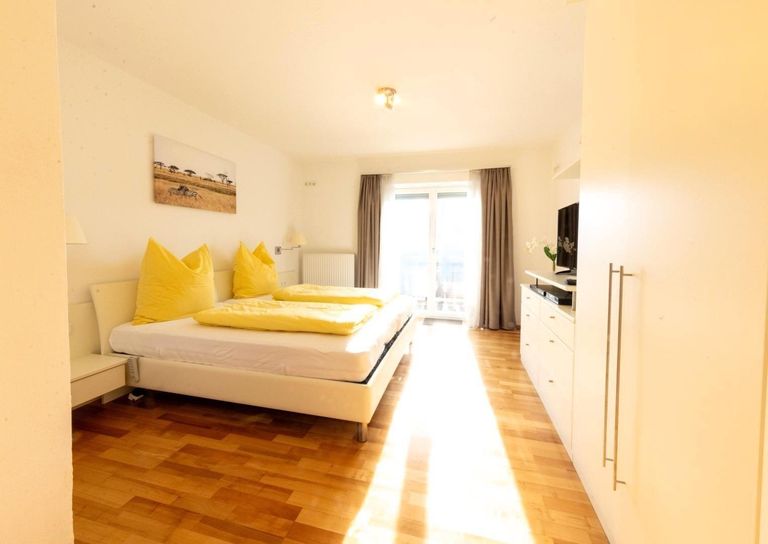 Zimmer Appartement Obergeschoss