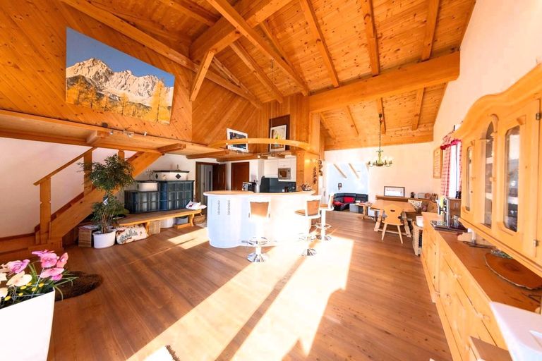 Privater Wohnbereich + Aufgang Masterbedroom