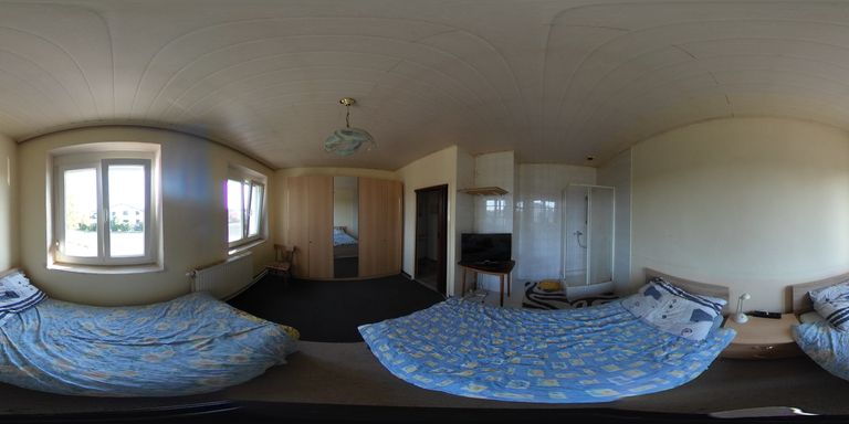 34__Altbau OG 2Bettzimmer mit Dusche