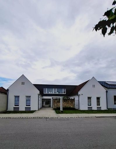 neu Hausansicht Strasse .