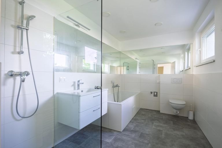 Badezimmer EG