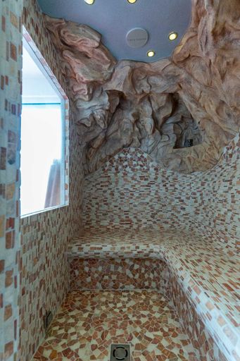 Dampfsauna im Wellnessbereich