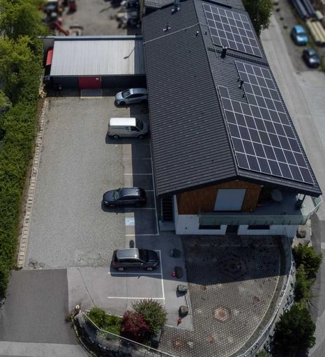 Betriebsliegenschaft mit 31,5 KW Photovoltaik