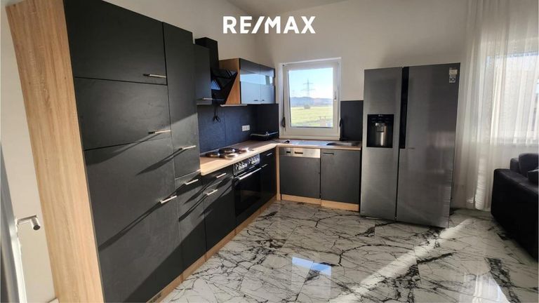 Küche in der Wohnung im Nebengebäude