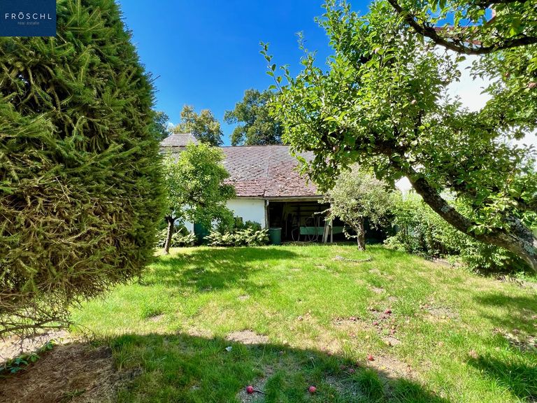 Gartenansicht Richtung Salettl u. Stadtmauer