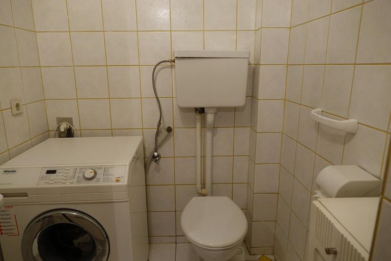 WC EG