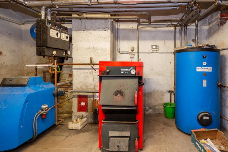 Öl- und Holzheizung