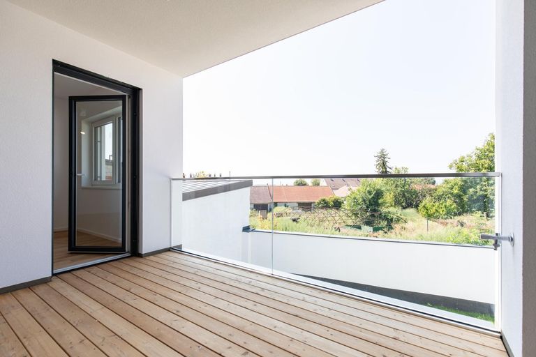 See, Loggia, tw