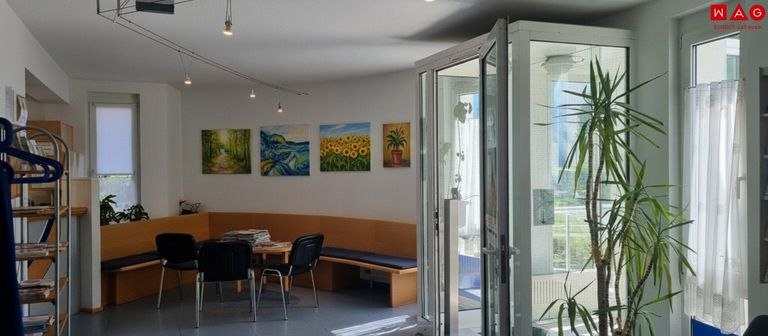 Wartebereich KI bearbeitet