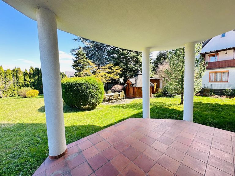 Terrasse EG hofseitig