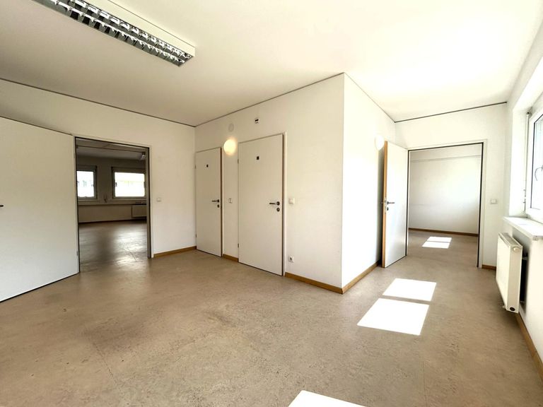 2 Eingang_Wartebereich