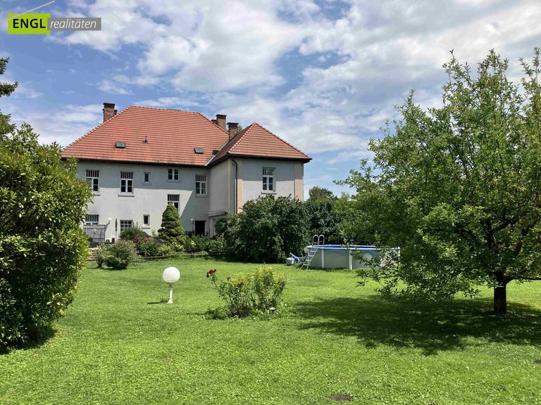 Villa mit Garten